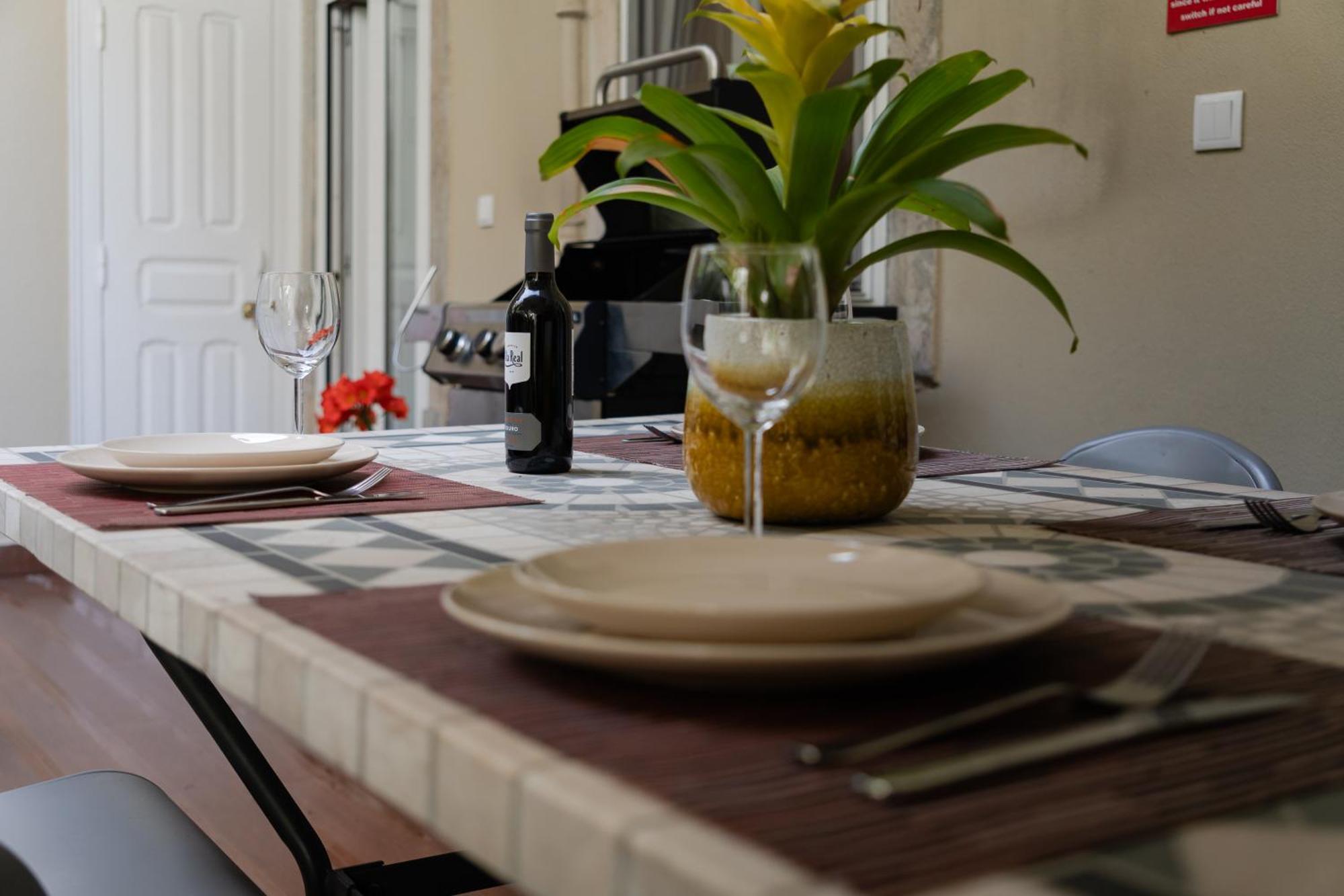 Lisbon Garden Retreat Apartment Bagian luar foto